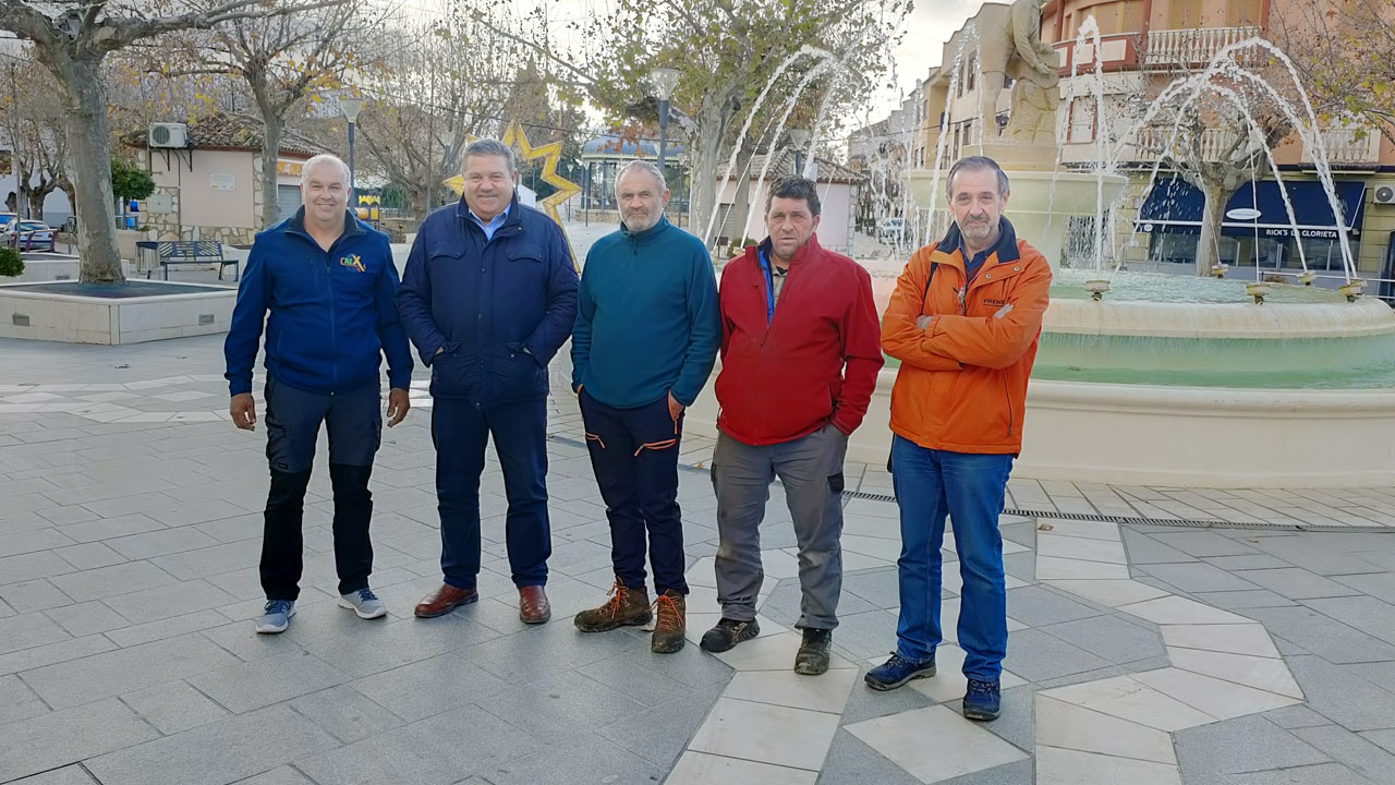 Equipo organizador Campeonato Extremo 4x4 y organizadores locales en Castellar.