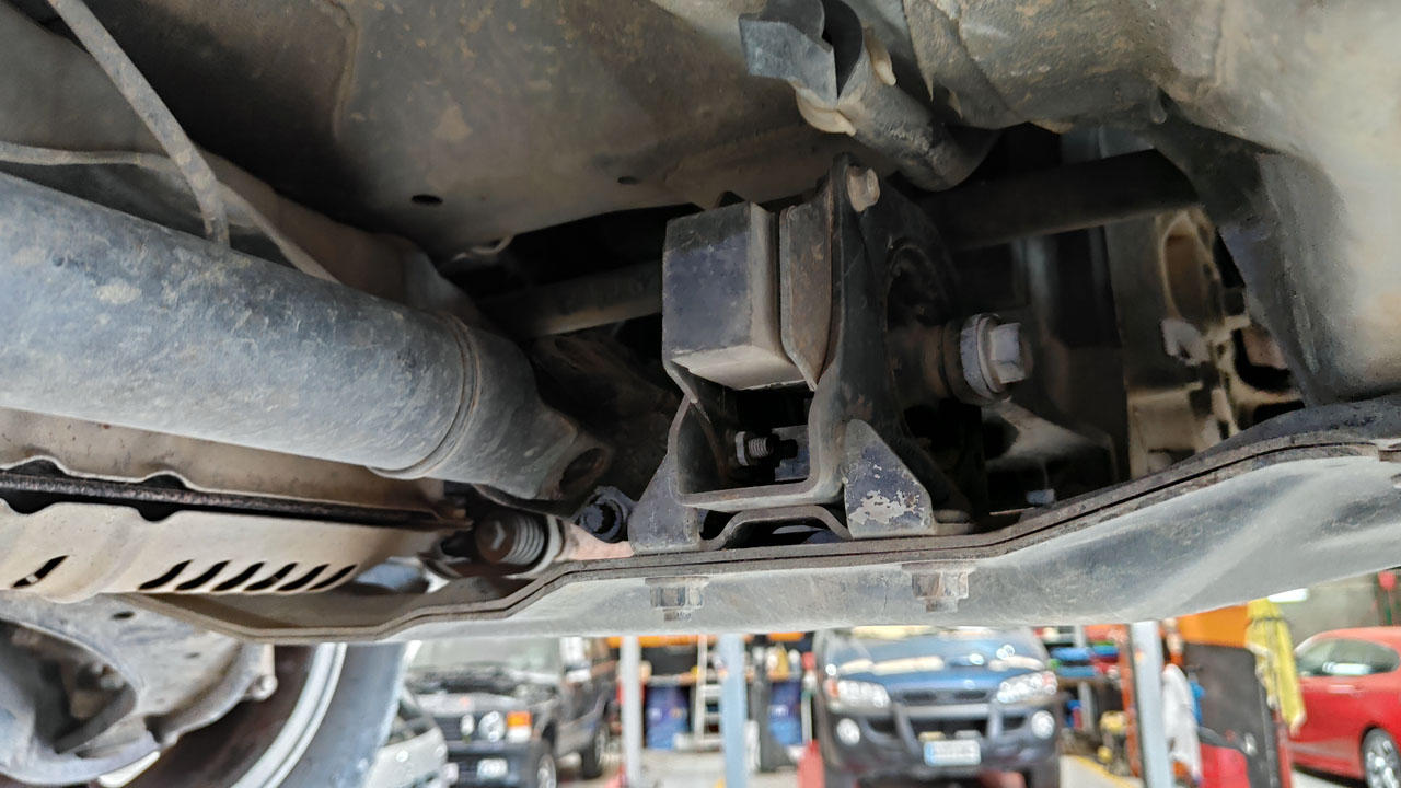 Soporte motor en un SUV.