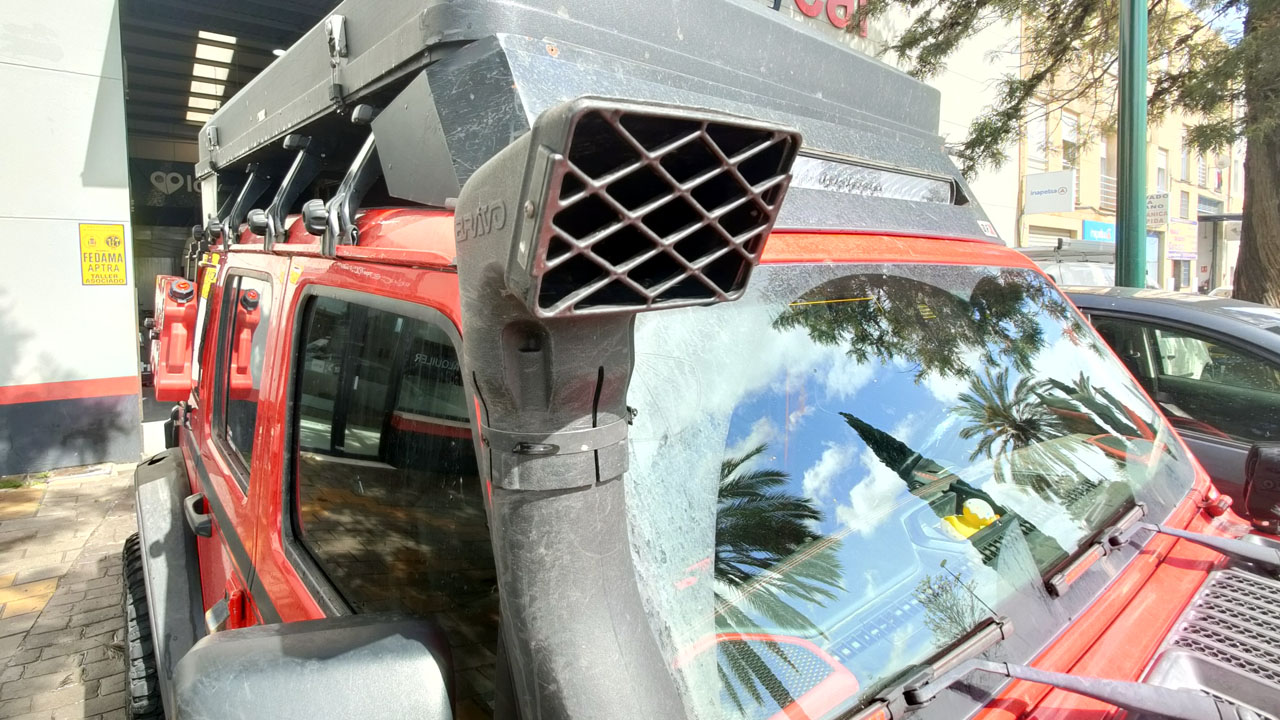 Instalación de Snorkel o Toma de Aire Elevada.